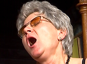 Screaming Granny! She moans so loud while fucking