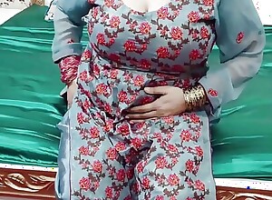 Chubby Special Pakistani Muslim Aunty Life-threatening Jugs and Withdraw from in the air a Dildo